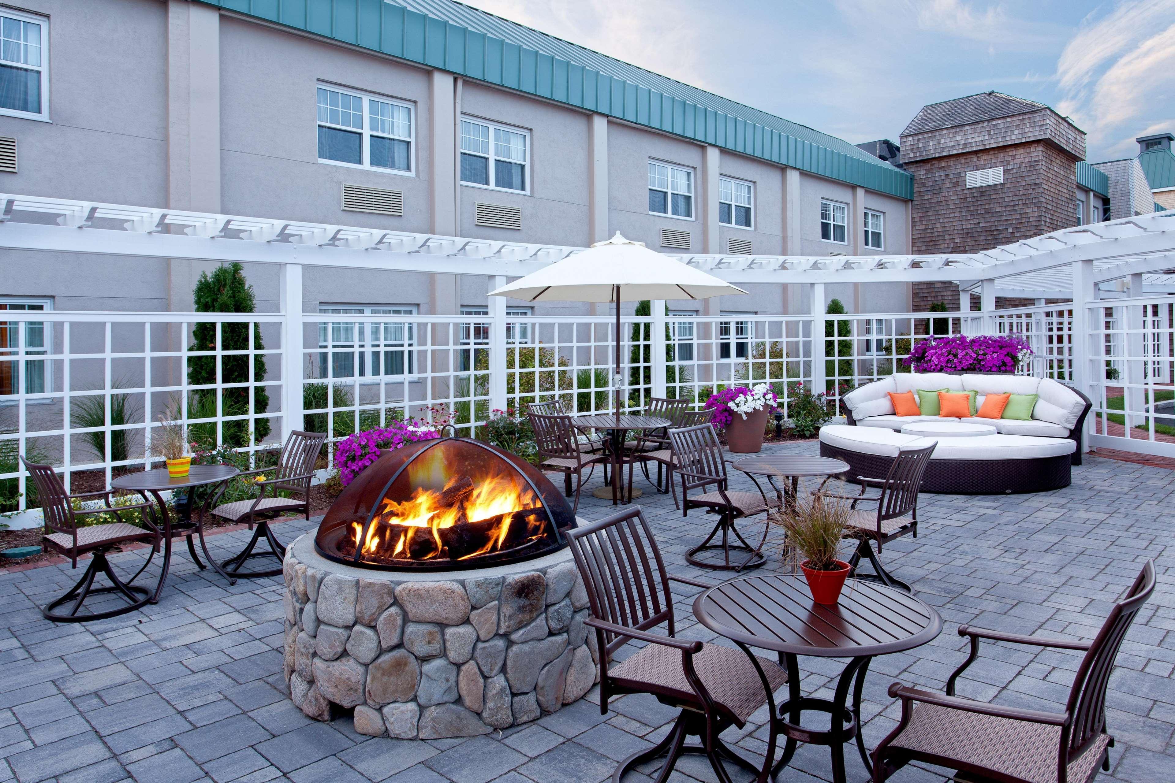 Hotel Doubletree By Hilton Cape Cod - Hyannis Exterior foto
