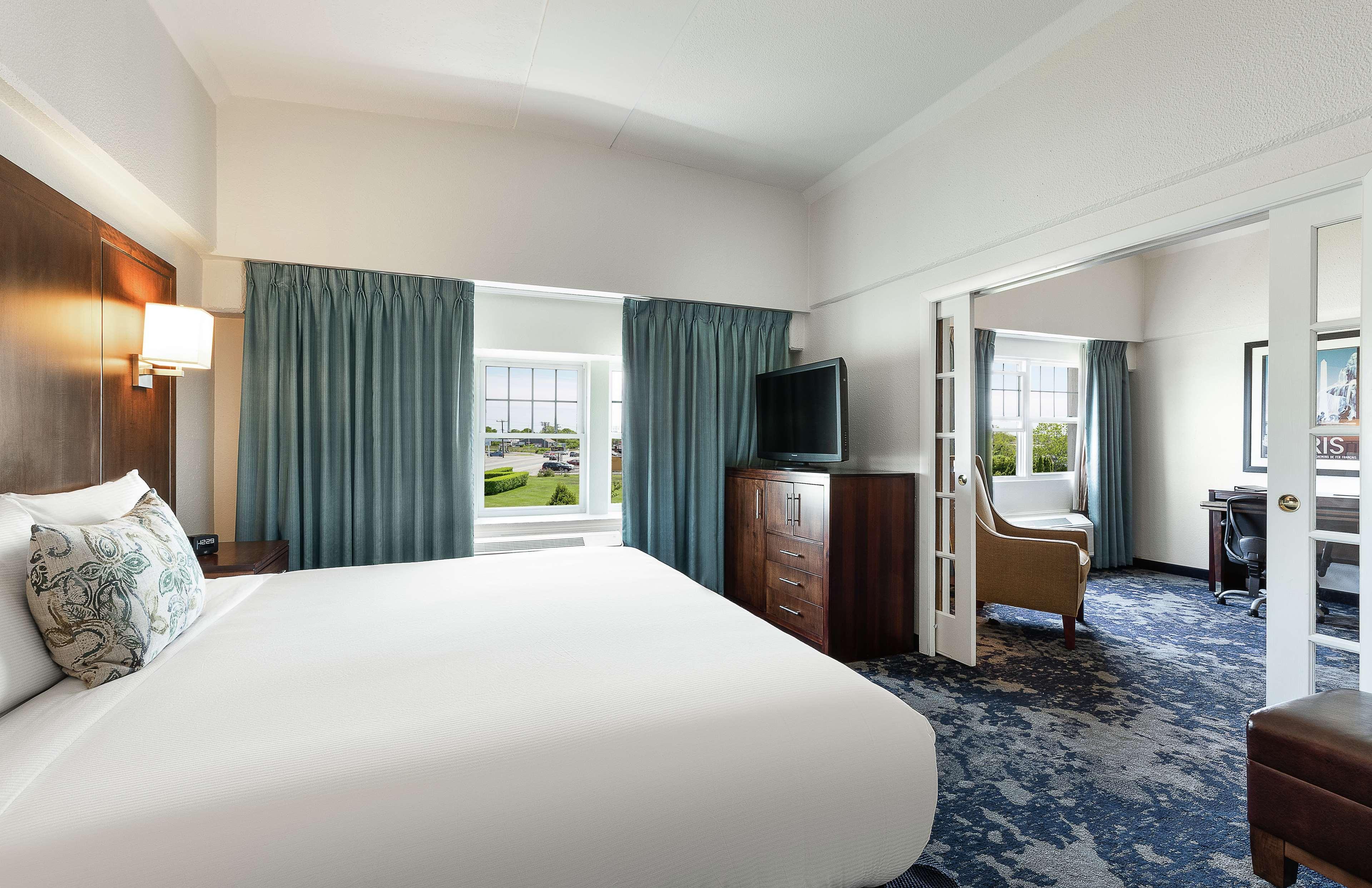 Hotel Doubletree By Hilton Cape Cod - Hyannis Exterior foto