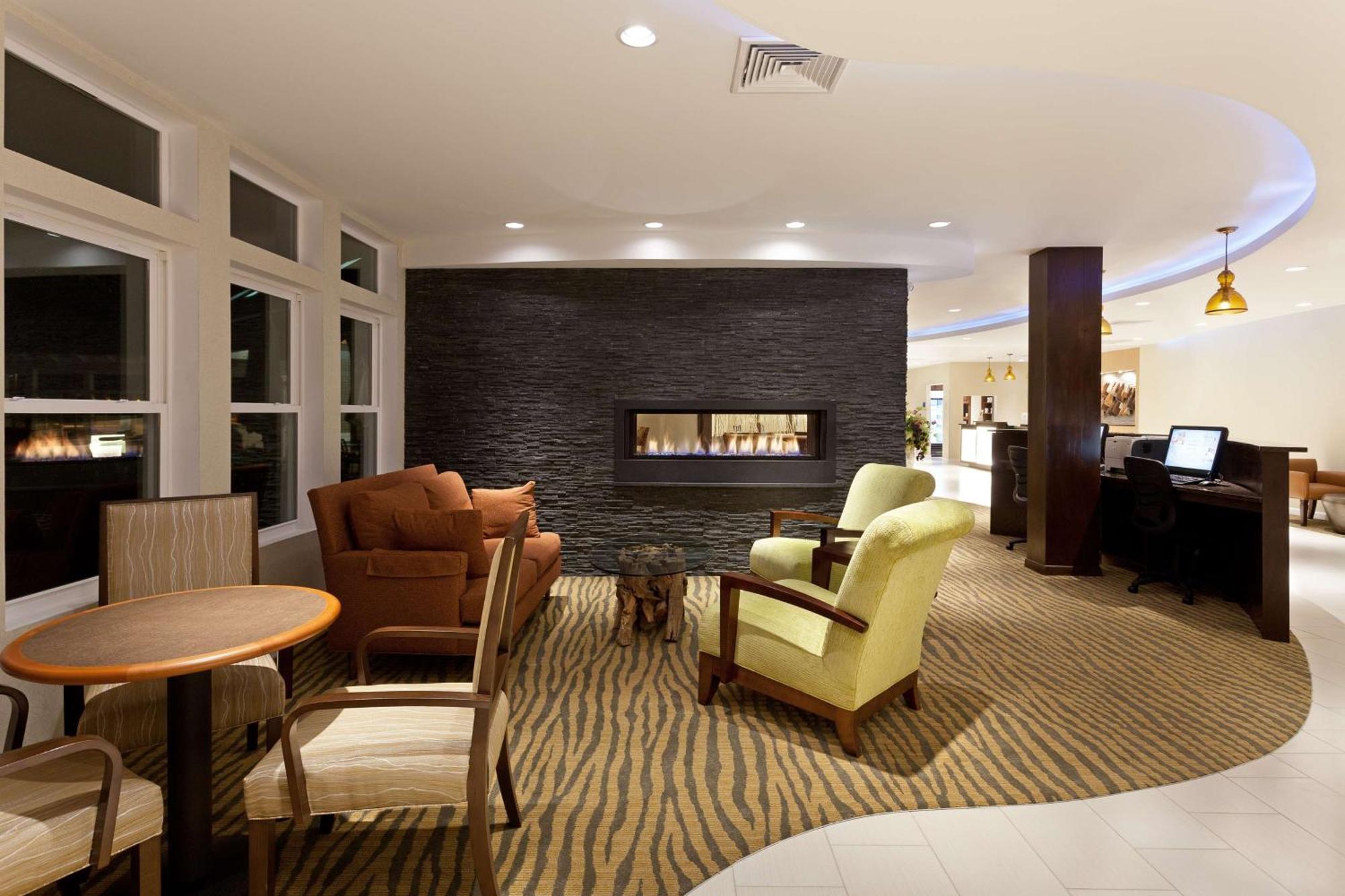 Hotel Doubletree By Hilton Cape Cod - Hyannis Exterior foto
